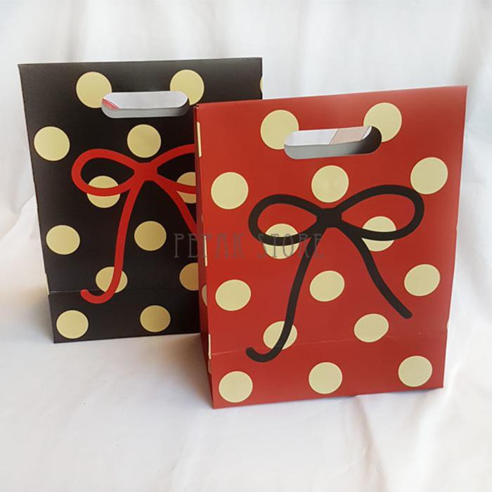 

A1145 Goody Bag Paper Bag Polkadot Ukuran M