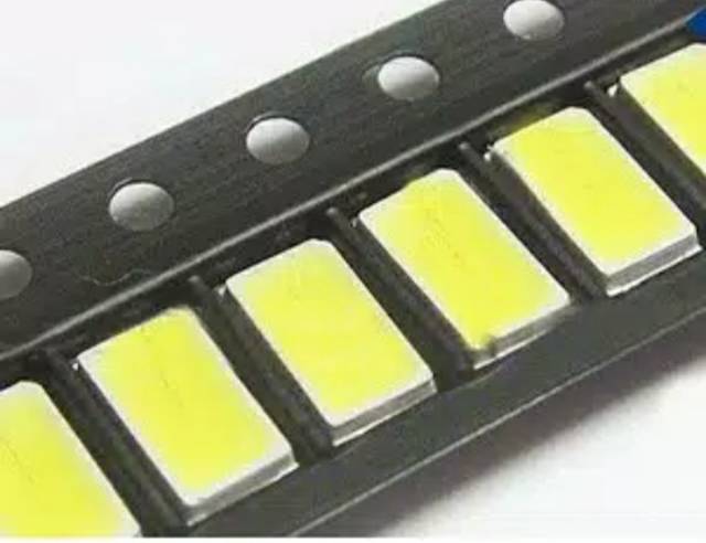 100pcs 100 pcsSMD Chip  LED 5730 5630 Kuning Pijar Warm White 3000-3500K dan Putih Cold White 6000-7000k