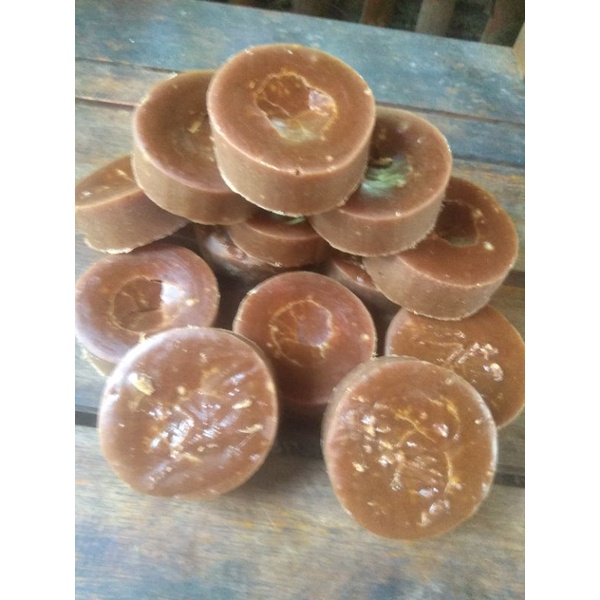 

gula aren 100% asli di jamin(ada gula ada semut) pasti itu asli