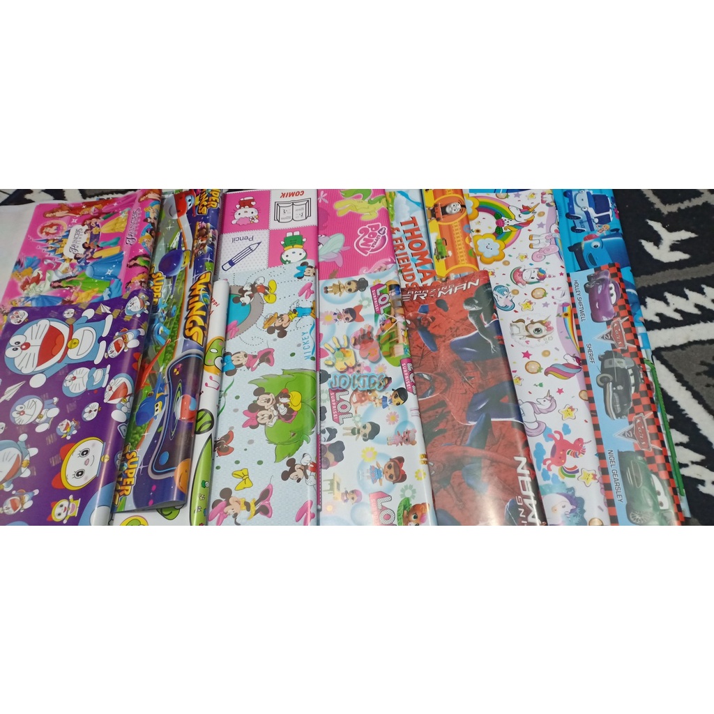 

5 Piece Kertas Kado Karakter Girls