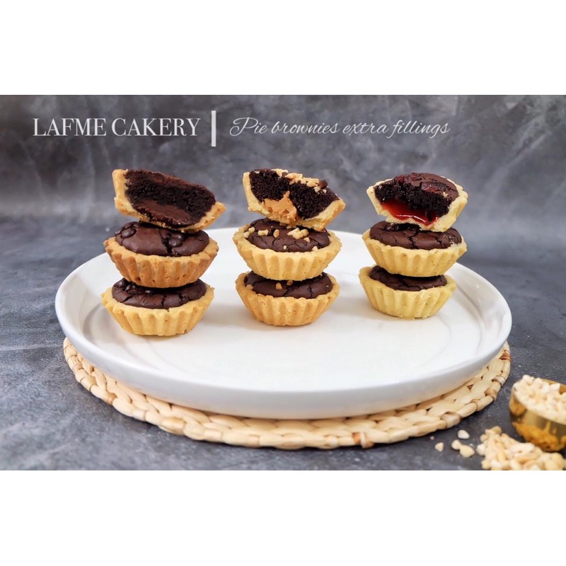 

pie brownies with filling