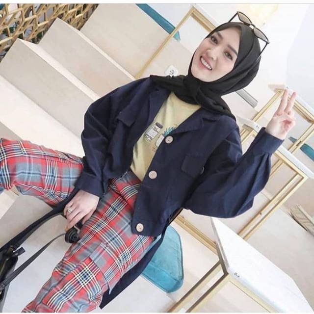 Atasan Blouse Top Hem berkancing / Plain Blouse TOP Selebgram termurah