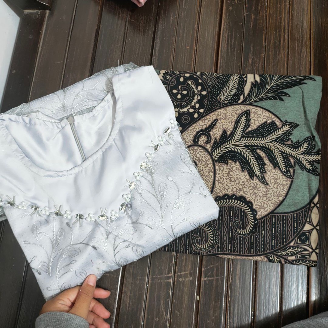 Maura Couple - Sania Ruffle Batik Couple Ori Ndoro Jowi Dnt Garansi Termurah Shopee - Sarwendah