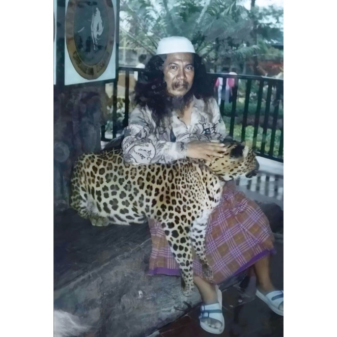 POSTER UKURAN A3+ GAMBAR GUS MAKSUM / KH MAKSUM DJAUHARI BAHAN ART PAPER 310GR TAJAM AWET TIDAK