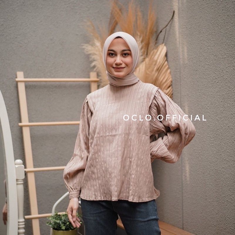 Alyasa Blouse by oclo