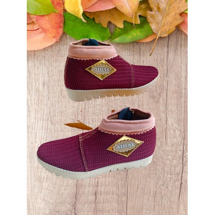 Sepatu Boots Wanita Bahan Rajut Merek Siral