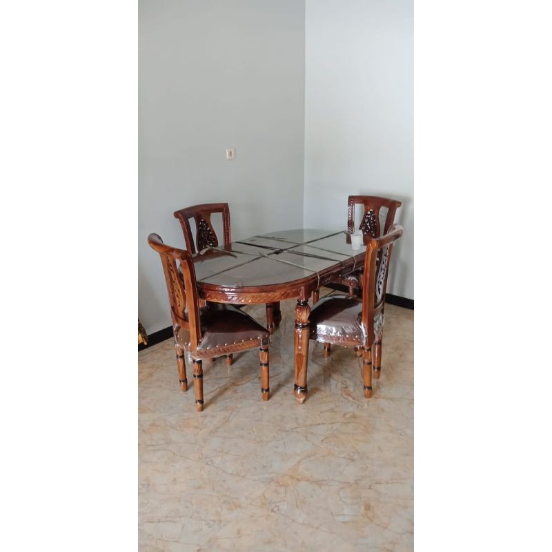 meja makan jati 4 kursi meja oval + kaca ukir jepara