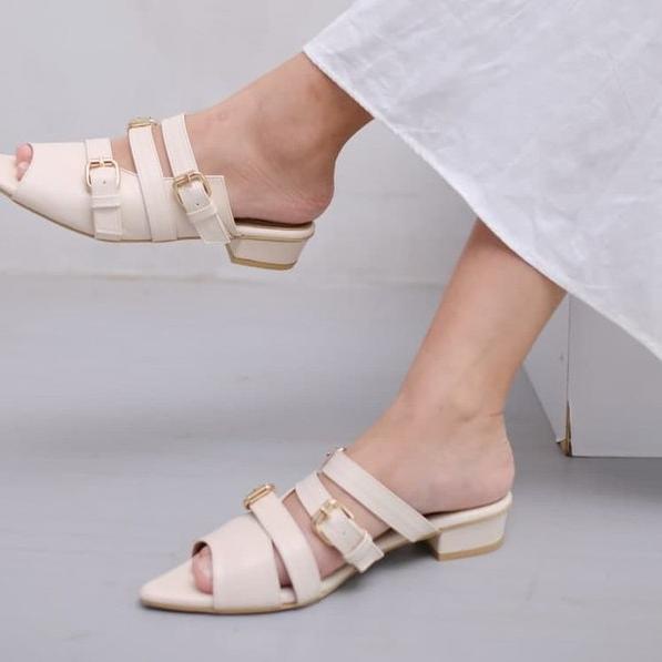 Jangan Ketinggalan order..  Sendal Flat Shoes Wanita 3 Cm Eclaire LAMELIKA