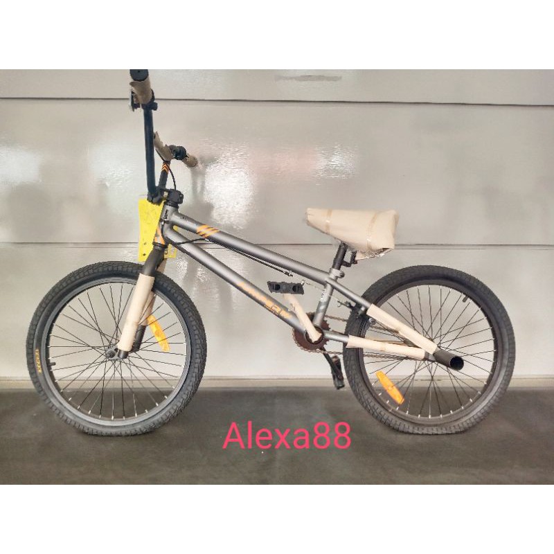 Sepeda BMX United Jumper Park 20