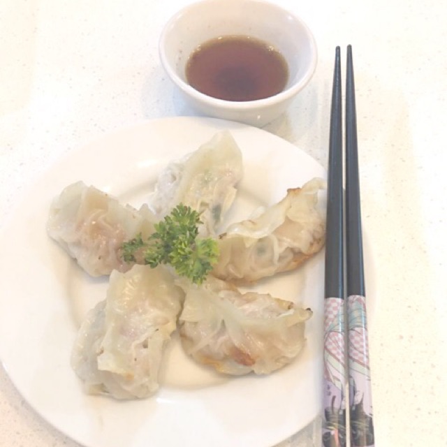 

Gyoza Ayam Original Siap Makan - @greenboxjkt