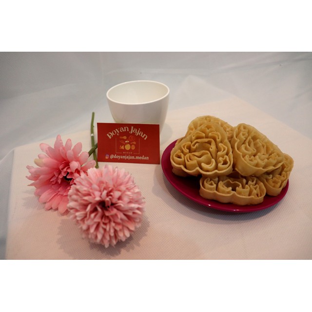 

Cemilan Kembang Loyang Halal Enak Murah