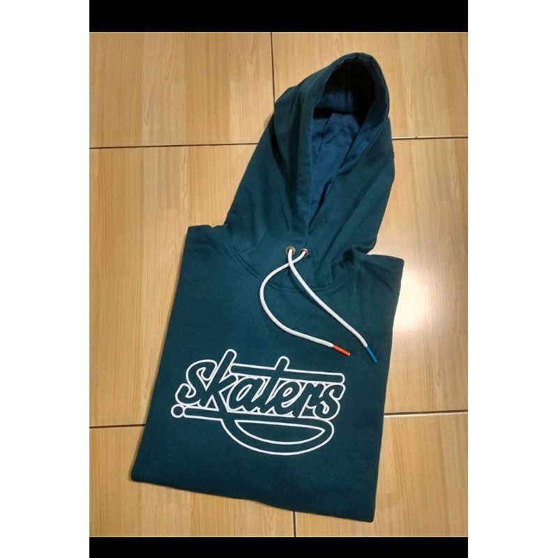 sweater hoodie skaters