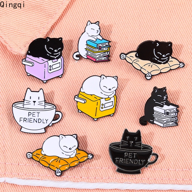 Bros Pin Enamel Desain Kartun Kucing Hitam Buku Kopi Untuk Aksesoris Kerah