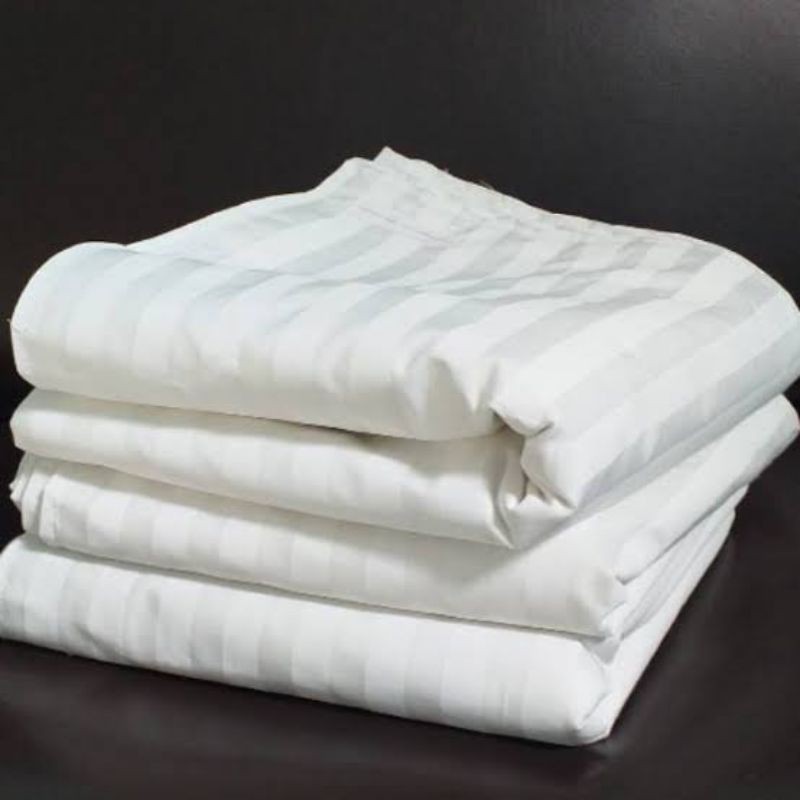 Duvet Cover Motif Garis Polos dan Kotak Putih ex Hotel