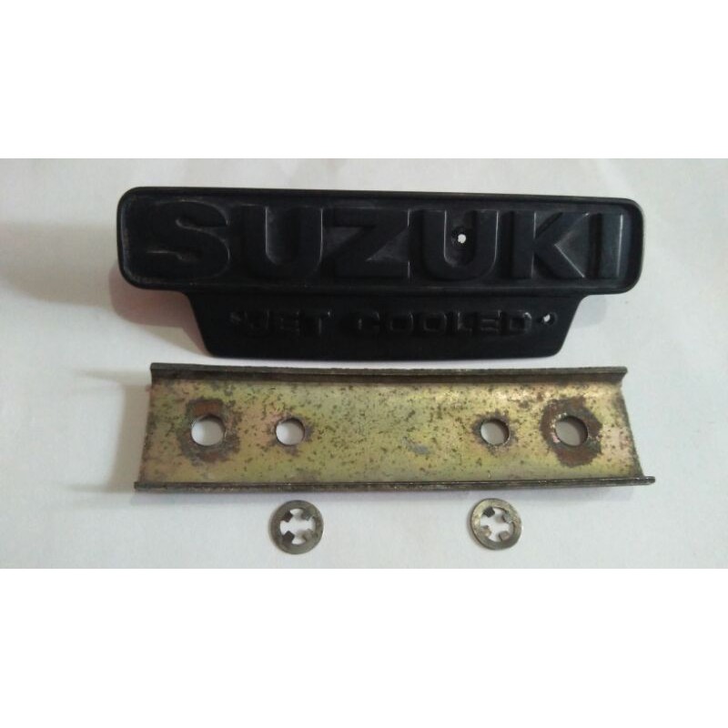 emblem bodi belakang rc100/rc80