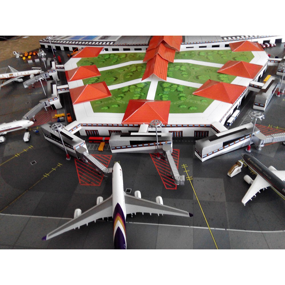 Miniatur Soekarno Hatta Airport Terminal 1 DIY (85 x 88 cm) 1:500