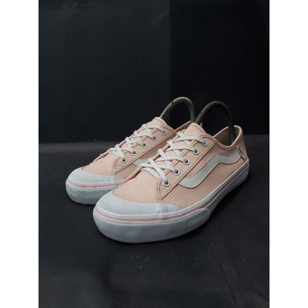 vans black ball soft pink