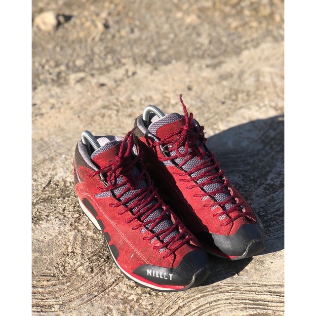 Sepatu second original millet