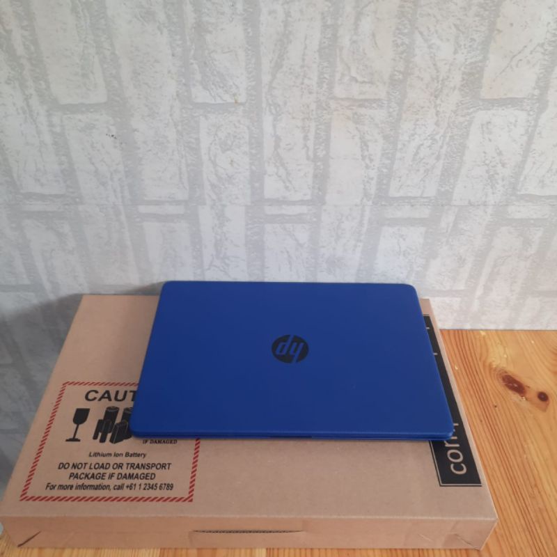 Laptop Hp 14-fq0037nr Touchscreen Amd 3020e Ram 8GB/ 128GB Vga Amd Radeon TM Graphic Windows 10 Siap pakai