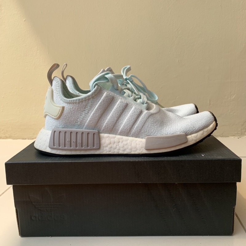 Sepatu adidas NMD R1 W Adidas nmd Sepatu original adidas Sneakers Sneaker Sneakers nmd Adidas origin