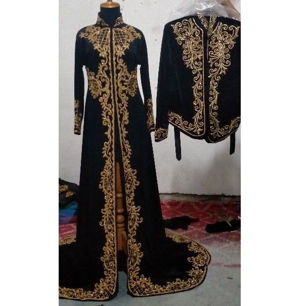 couple pengantin adat Jawa bahan bludru komplit+jarek+blangkon+sandal