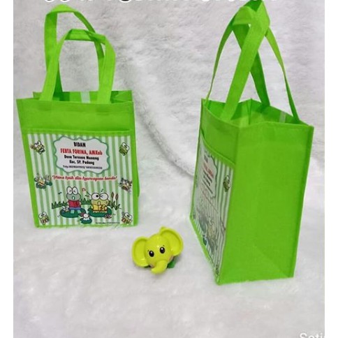 

TAS ULTAH KANTONG PROMO CUSTOM/GOODIE BAG KANTONG CUSTOM 20x13x25.