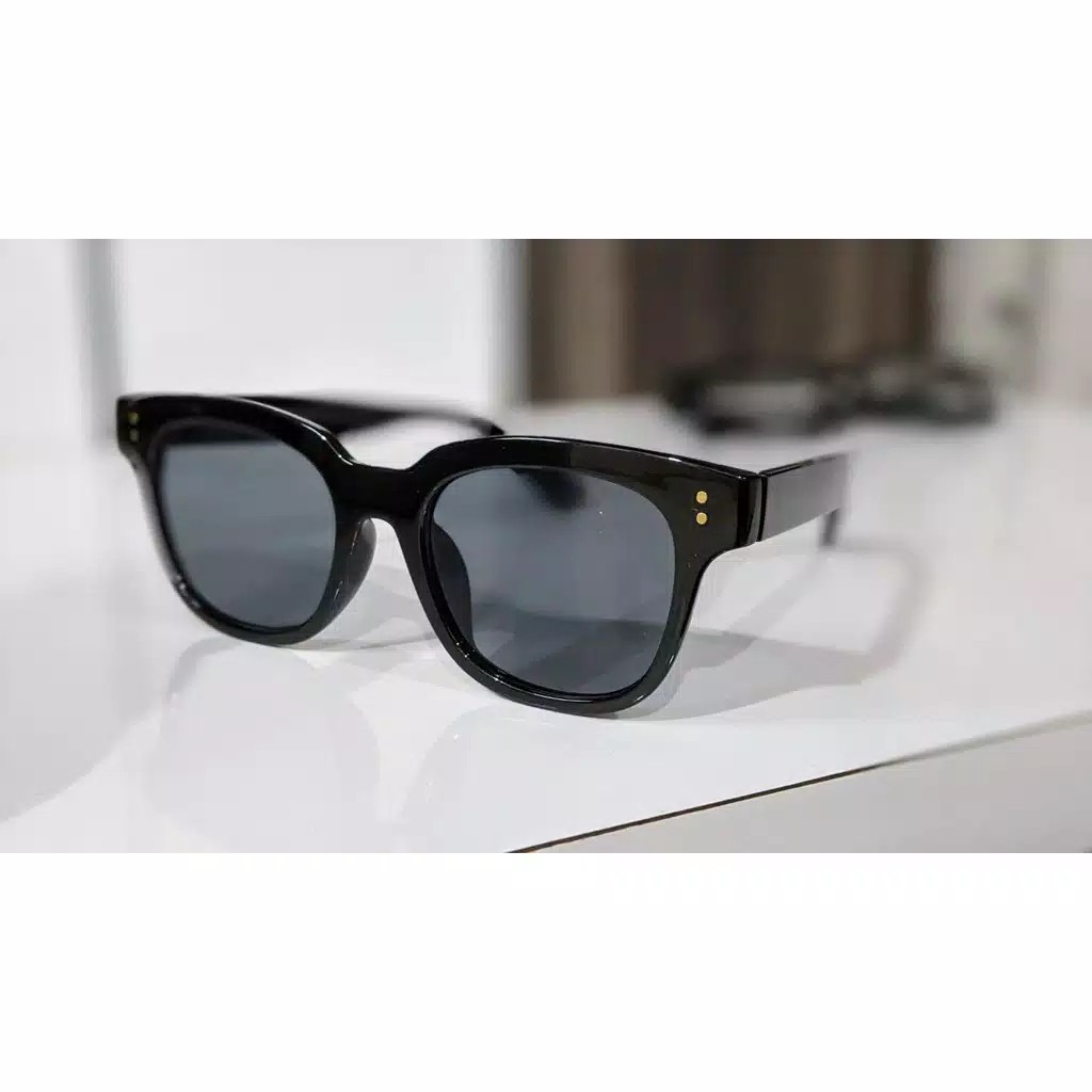 Kacamata Hitam Wanita Pria Lensa Sunglasses Korean Fashion Small Candy Color Import-HITAM
