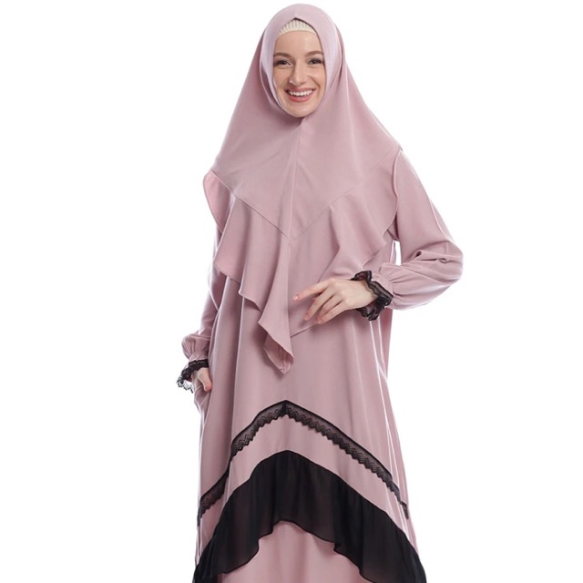 Ishmah syar’i hijab pink set - Yanna Azwar