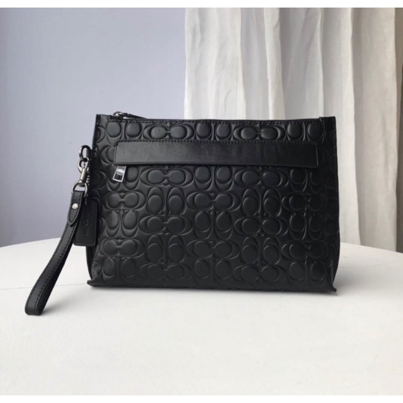 COACH CLUTCH EMBOSSED BLACK