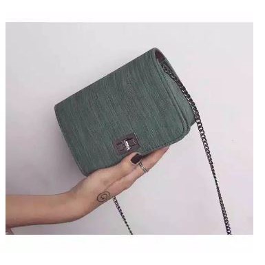 TAS IMPORT TAS FASHION TAS BATAM MURAH / Tas Selempang wanita serat kayu