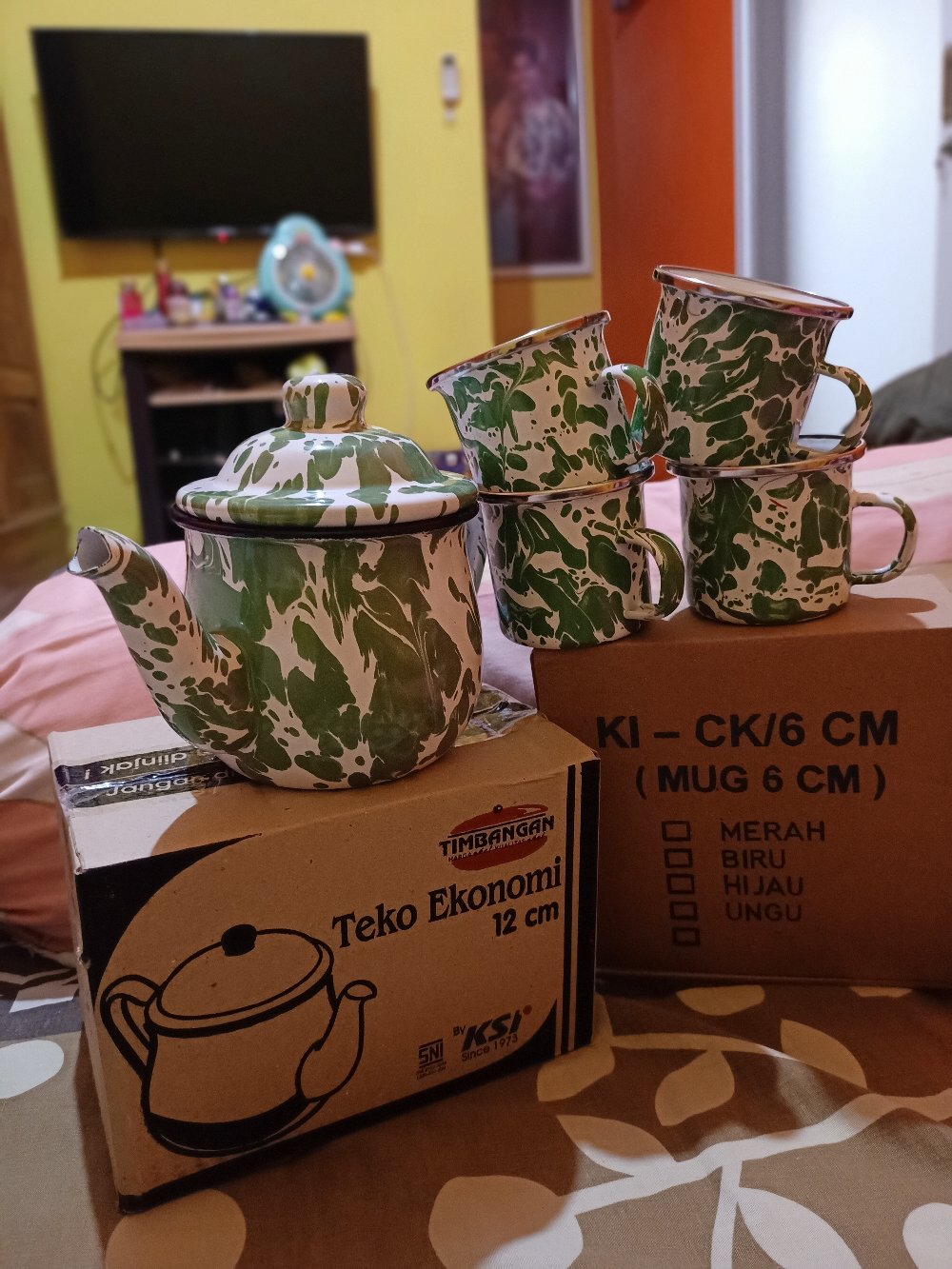 Set Teko Ekonomi +4 Mug D6 Blirik Hijau