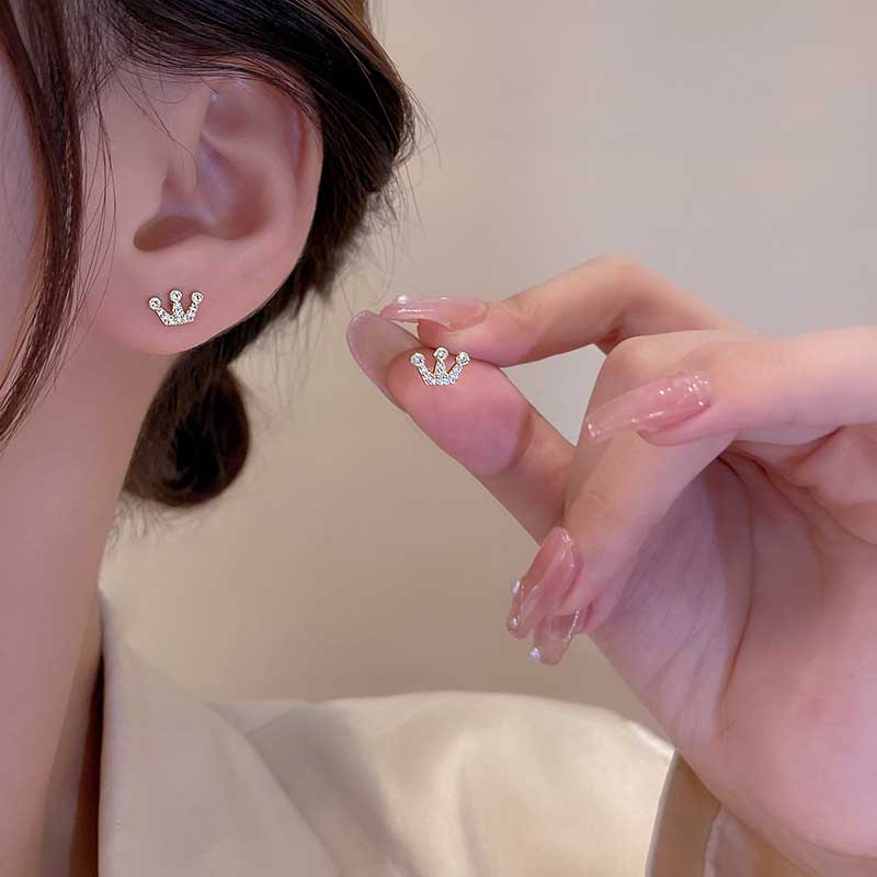 Anting Stud Zircon Bentuk Mahkota Ratu Bahan S925 Silver Emas Untuk Wanita Fashion Jewelry Berlian Earrings