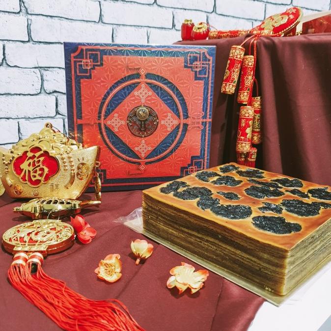 

BAYAR DITEMPAT KUE LAPIS FULL WISMAN HAMPERS IMLEK CHINESE NEW YEAR SINCIA PARCEL KUE - standart