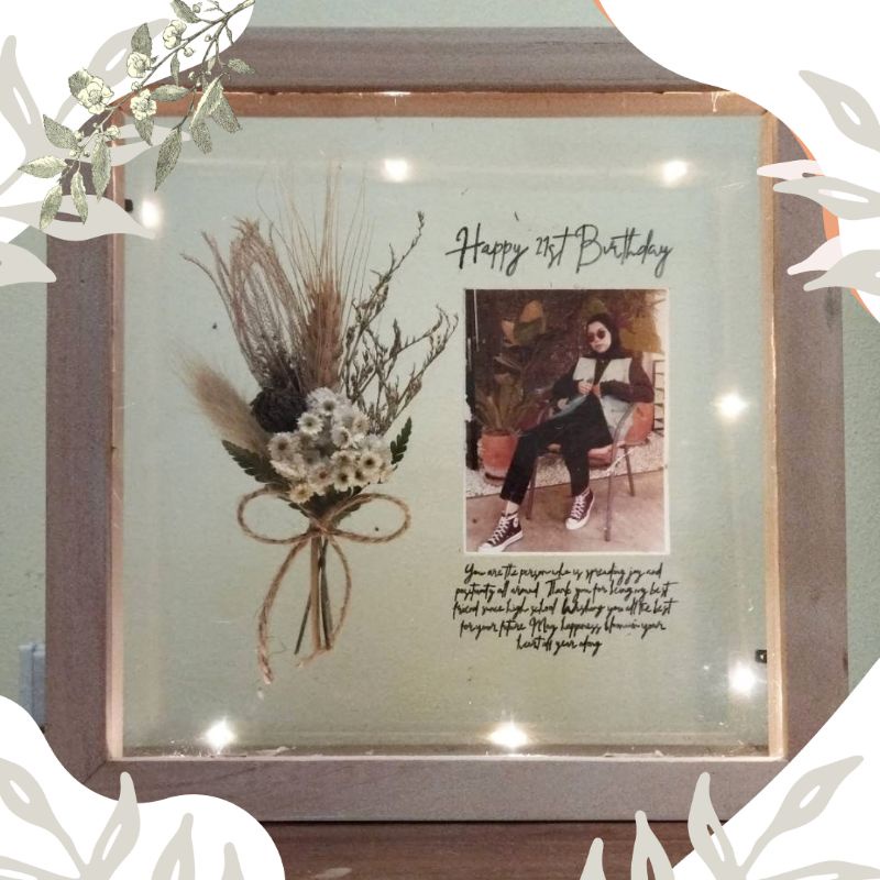 TERMURAH** Frame flower 3D akrilik 20x20cm sudut tumpul graduation gift birthday gift custom