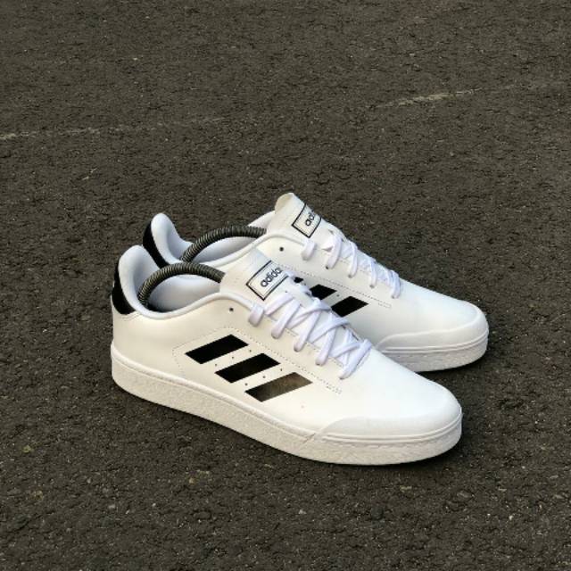 Sepatu Adidas court 70s