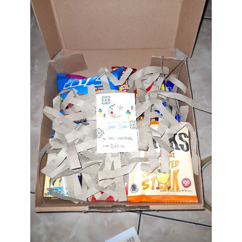 

Hampers Snack Lebaran Idul Fitri / Natal / Imlek / Ulang Tahun