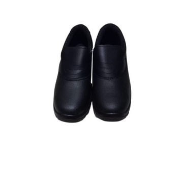 safety shoes kitchen