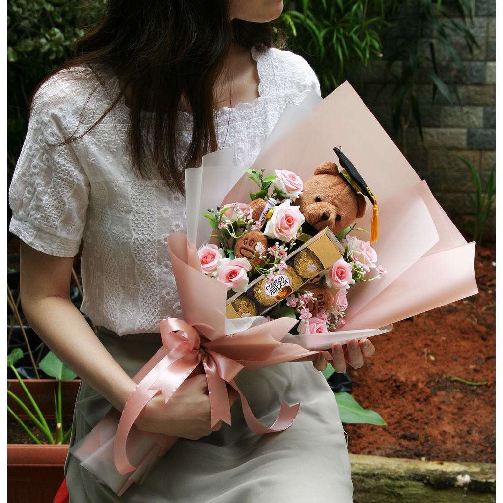 Bunga Wisuda / Boneka Wisuda / Coklat Ferrero / Graduation Handbouqet