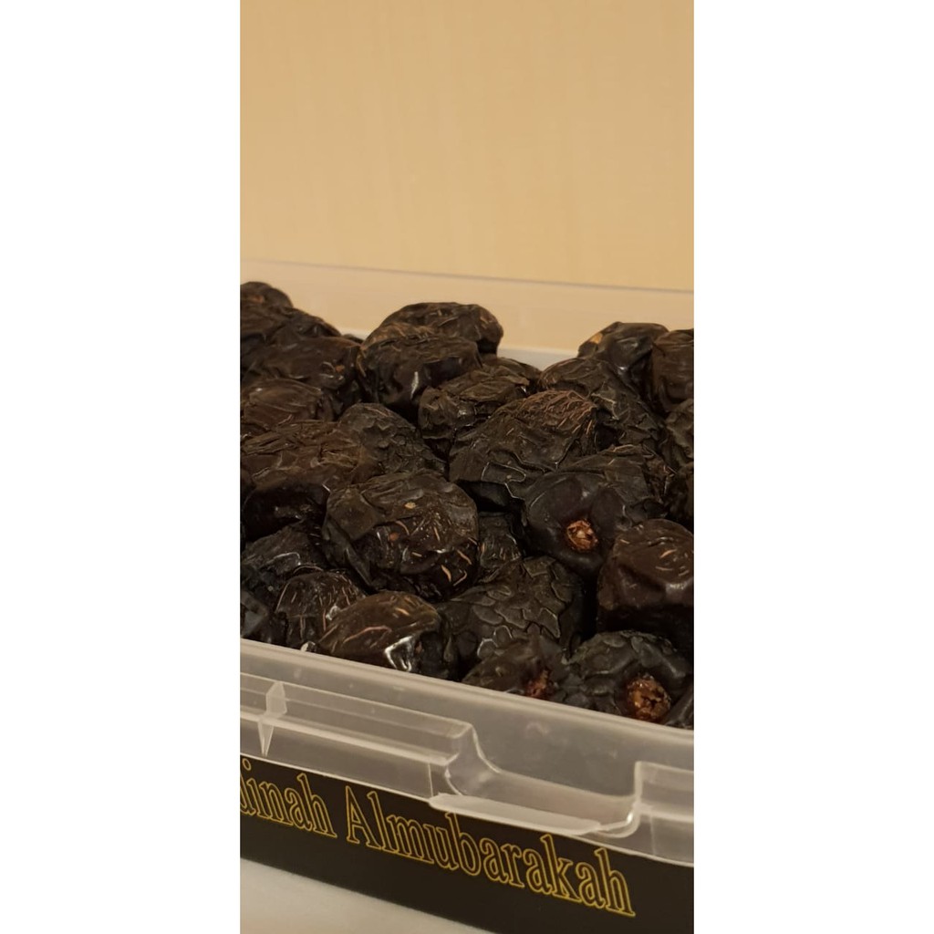 

Kurma Ajwa Jumbo/ Kurma Nabi 1 Kg (empuk)