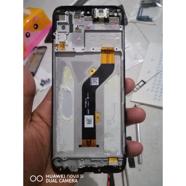 FRAME BAZZEL TATAKAN LCD INFINIX HOT 10 PLAY ORI COPOTAN