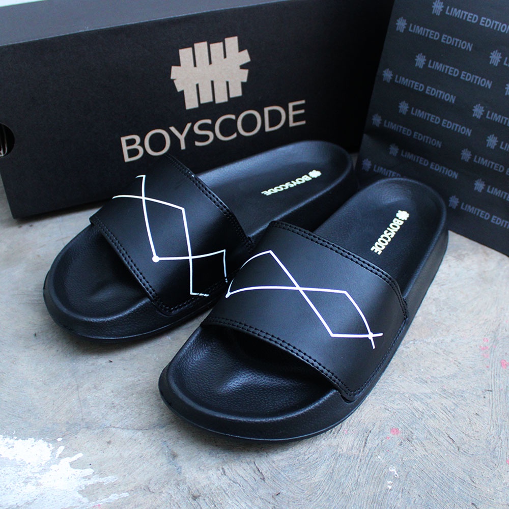 Sandal Slip On Pria Distro Terbaru Boyscode Curves Lines Hitam / Sandal Slop / Sandal Slide Pria