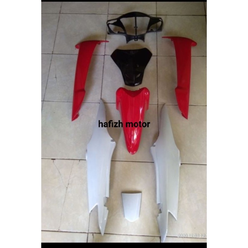 Body halus merah putih Supra fit new