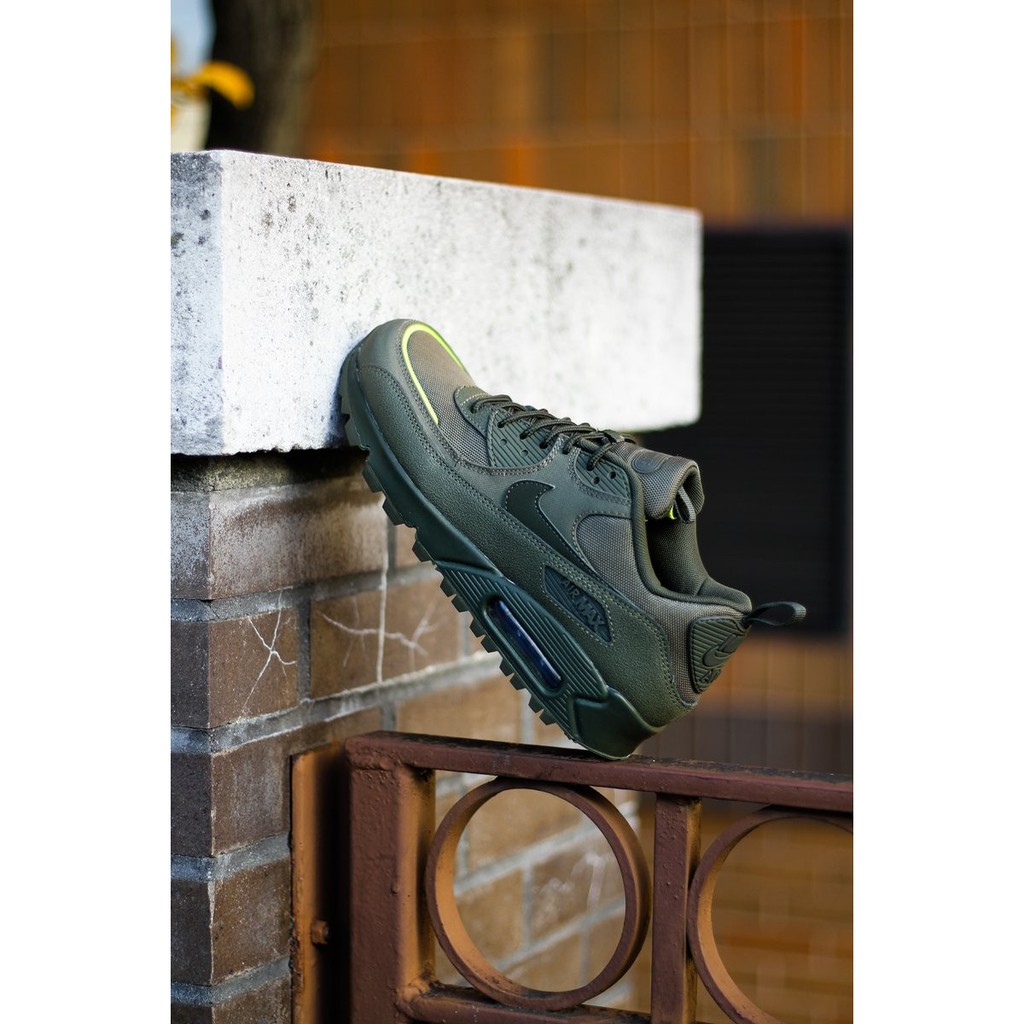 nike air max surplus cargo