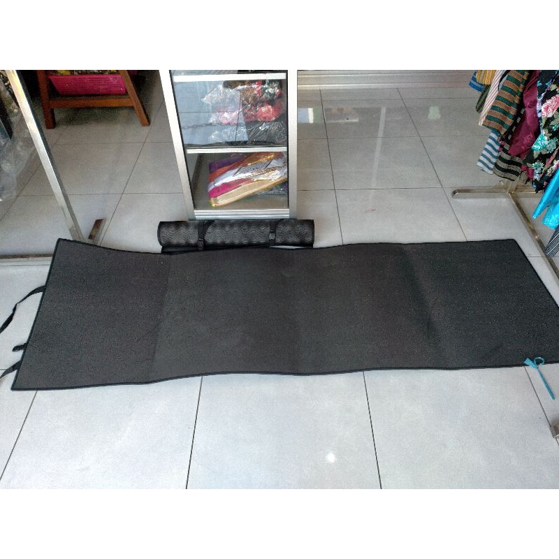 Matras Camping Yoga Lipat Hitam Motif Gelombang