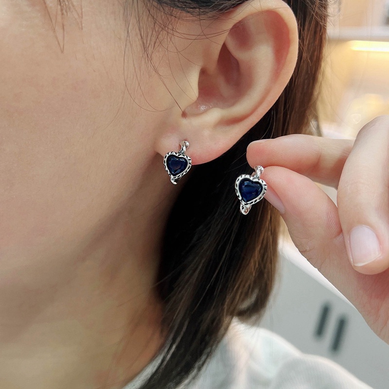 Anting Stud Bentuk Hati Bahan Cubic Zirconia Untuk Wanita