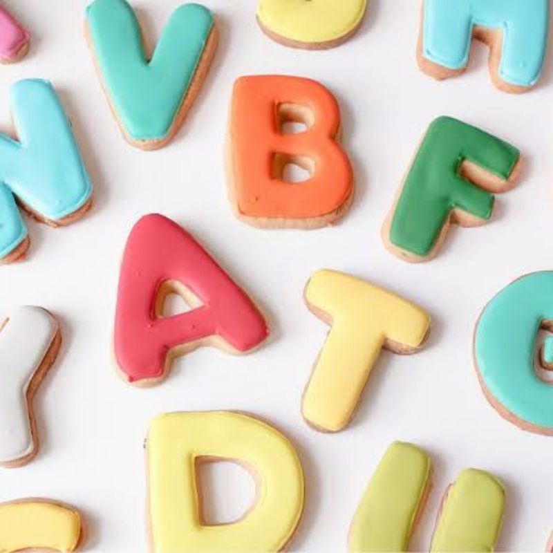 

Royal Icing Alphabet Cookies / Cookies Huruf GRE Sweetation