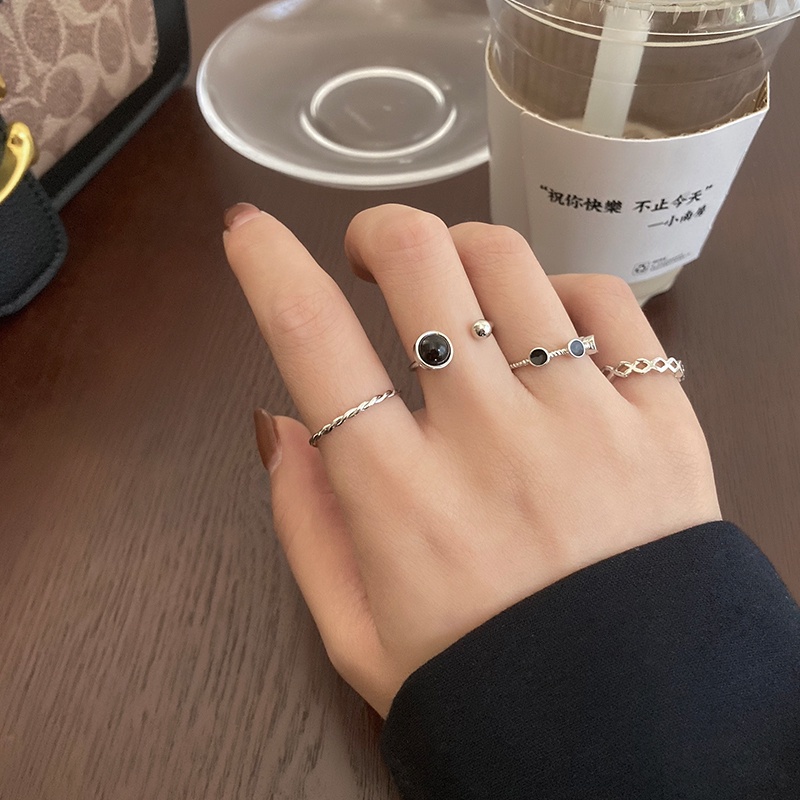 Set Cincin Aneka Bentuk Untuk Wanita