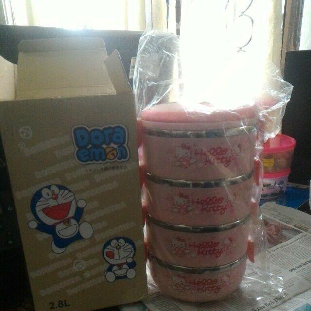 Lunch Box 4 Layer/ Rantang Makan Susun 4 Karakter Hello Kitty