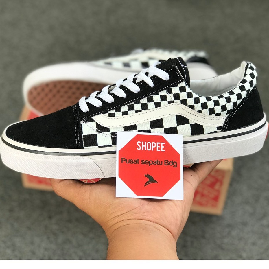 SEPATU VANS OLDSKOOL CHECKERBOARD MIX BLACK WHITE