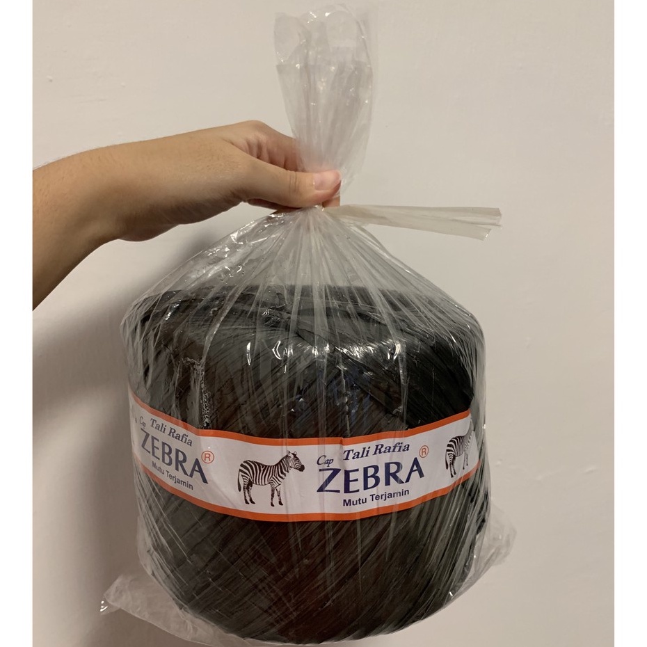 

Tali Rafia Hitam Tali 1kg / Tali Hitam 1kg Tali Plastik Gulungan Rapia